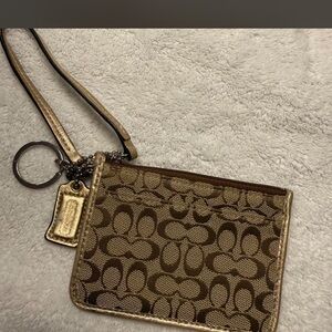 Coach Signature Canvas Wristlet Card Case in Khaki/Gold